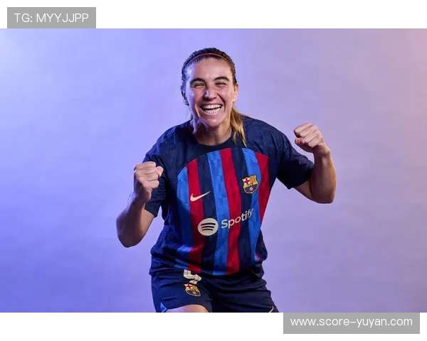 足球女球迷迷你头像集合展示 热爱足球与偶像的完美结合